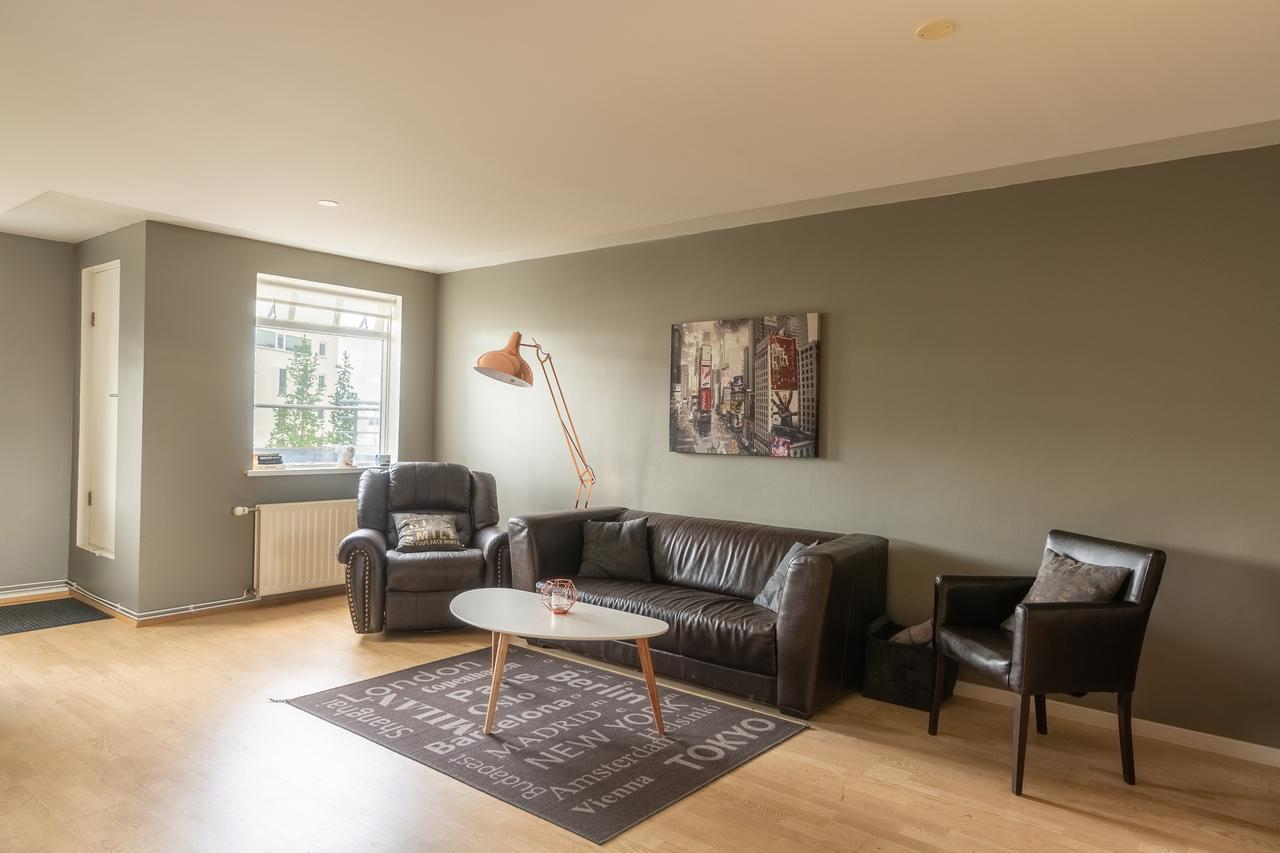 Acco Town Square Apartments Akureyri Extérieur photo