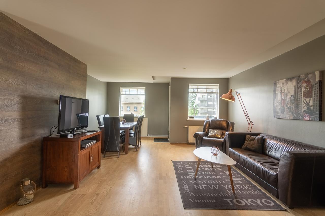Acco Town Square Apartments Akureyri Extérieur photo